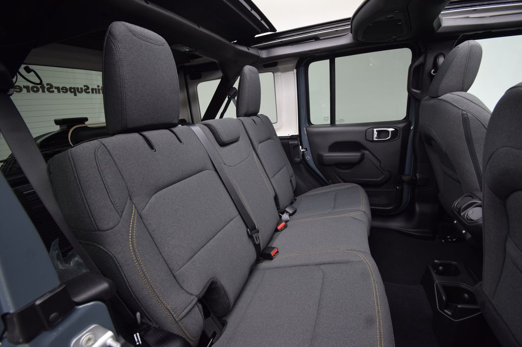 new 2026 Jeep Wrangler car, priced at $47,623