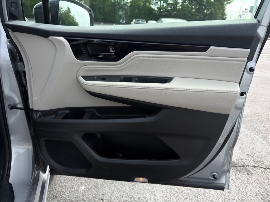 Thumbnail: 2026 Honda Odyssey - 25