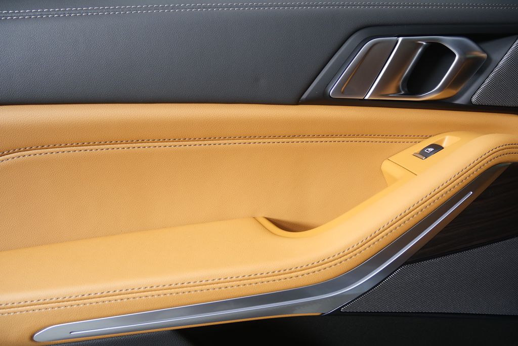 Thumbnail: 2026 BMW X5 - 13