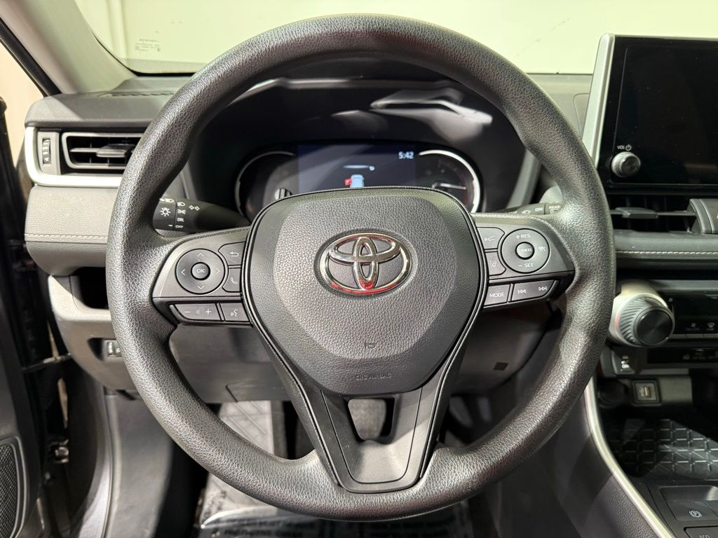 2024 Toyota RAV4 LE 22