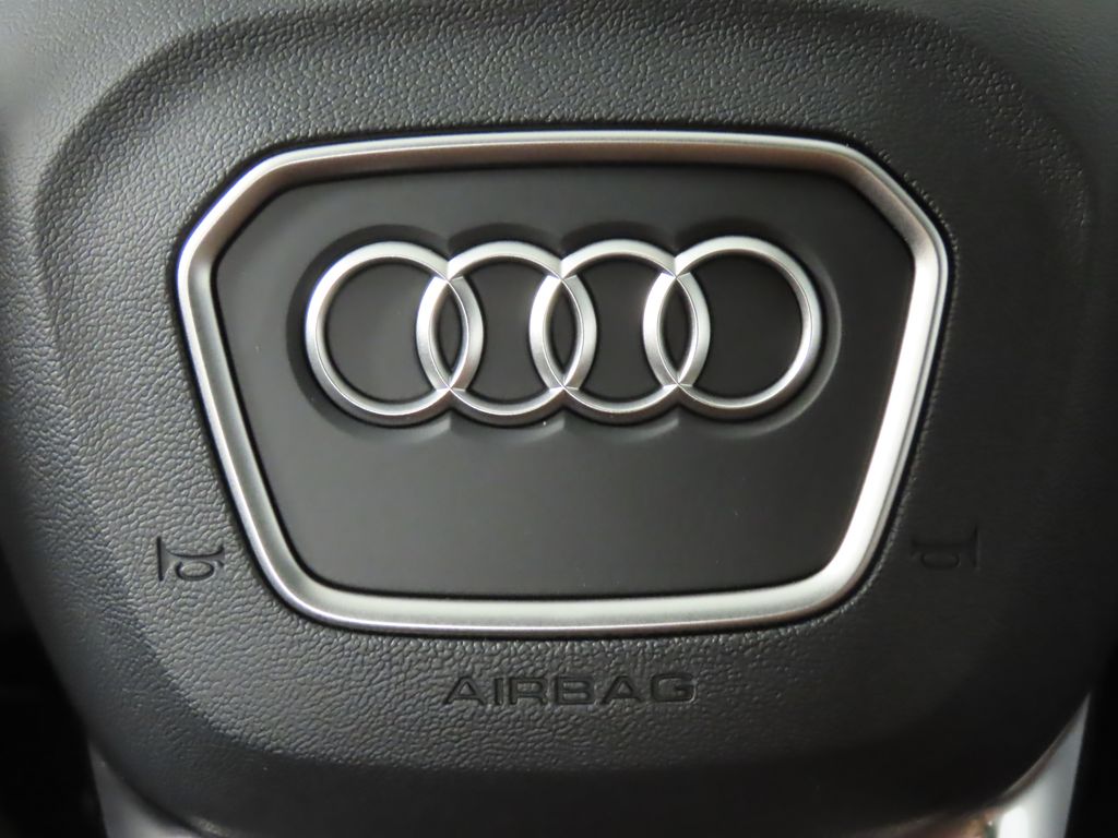 Thumbnail: 2025 Audi Q3 - 17