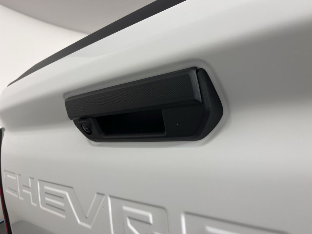 Thumbnail: 2026 Chevrolet Colorado - 18