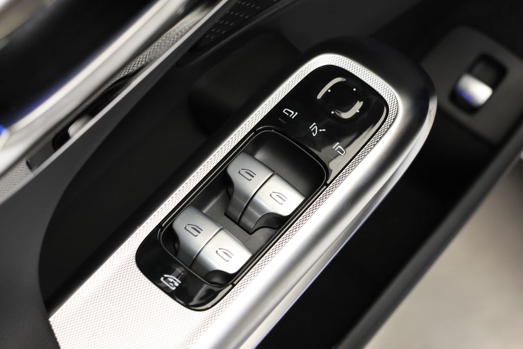 Thumbnail: 2027 Mercedes-Benz E-Class - 32