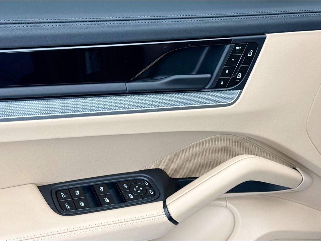 Thumbnail: 2026 Porsche Cayenne - 23