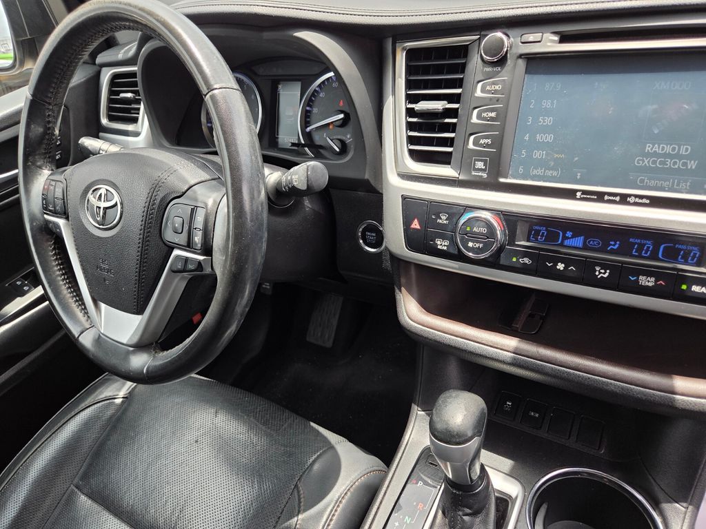 Used 2019 Toyota Highlander SUV