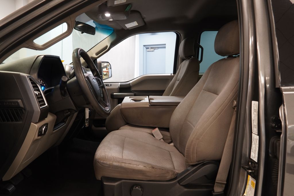 View vehicle photo 5