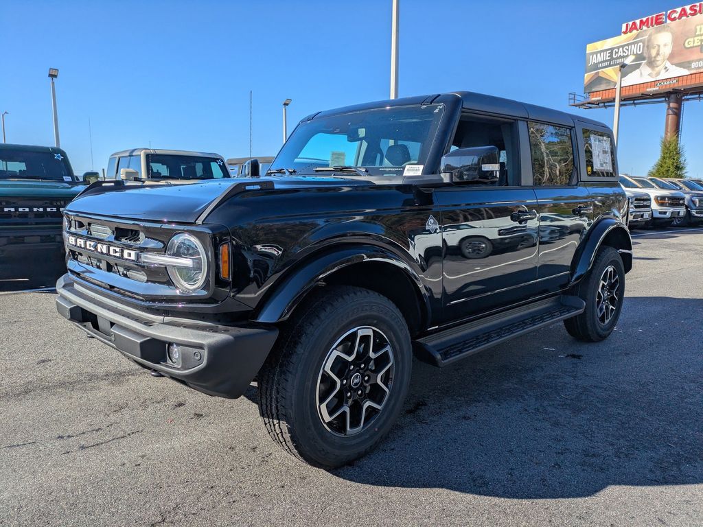 2025 Ford Bronco Outer Banks