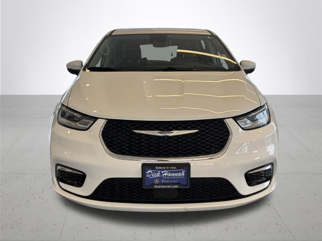 2023 Chrysler Pacifica Hybrid Touring L