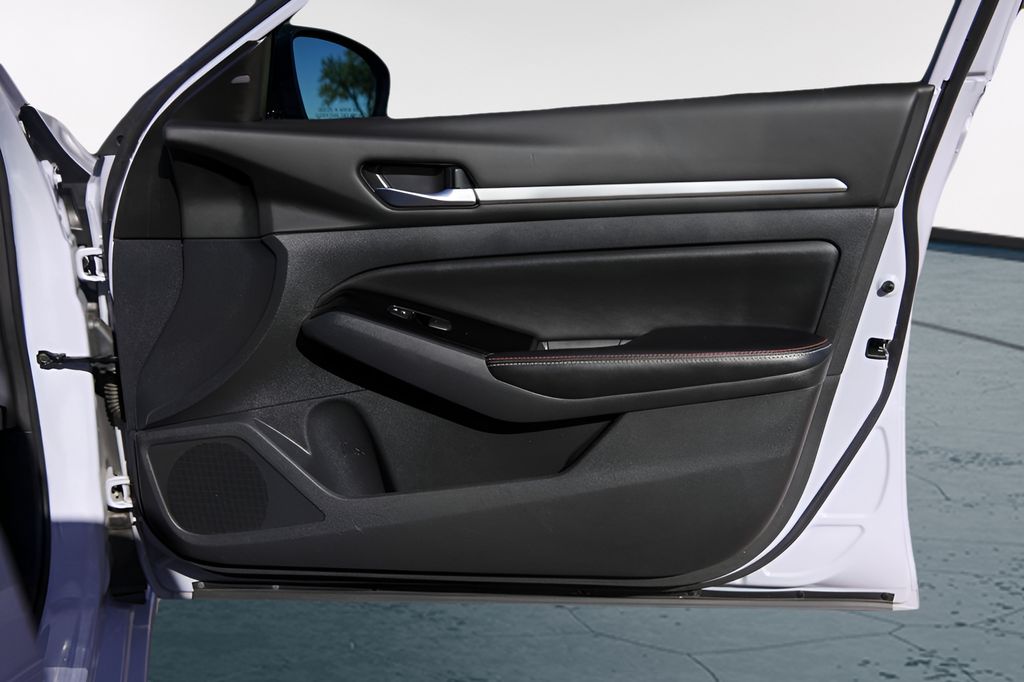 Used Car 2024 Nissan Altima  2.5 Sr For Sale Under $25,000 In Austin, Texas