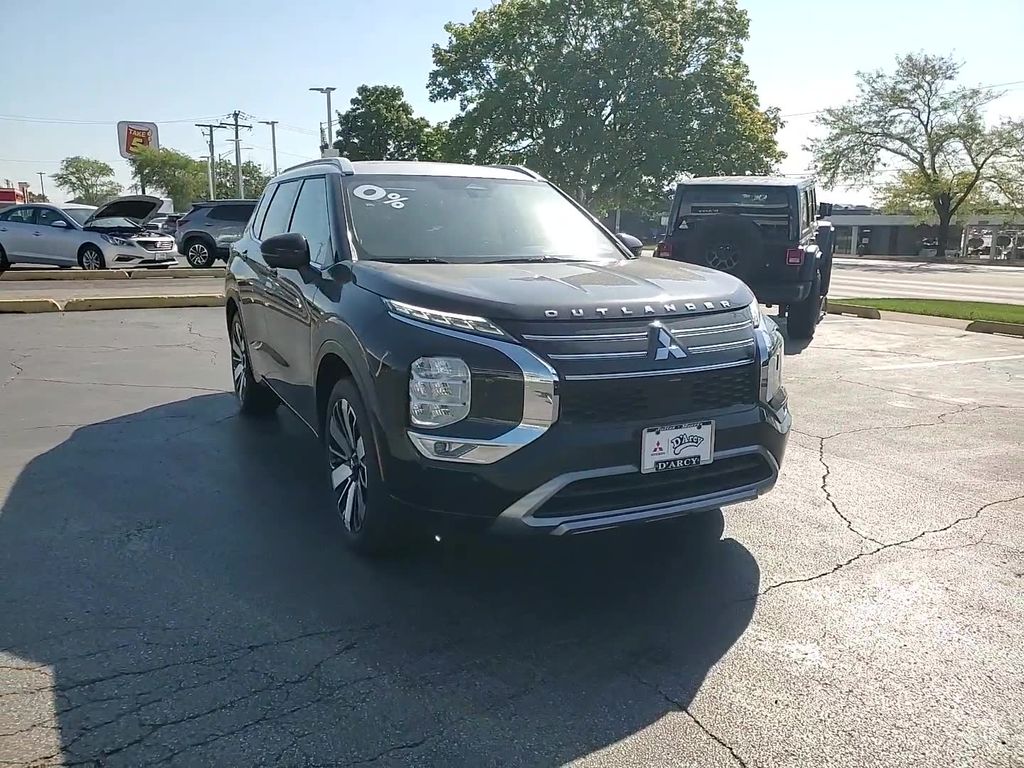 New 2025 Black Mitsubishi Platinum Edition image 6