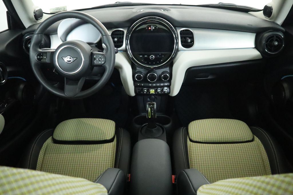 2024 MINI Cooper SE 13