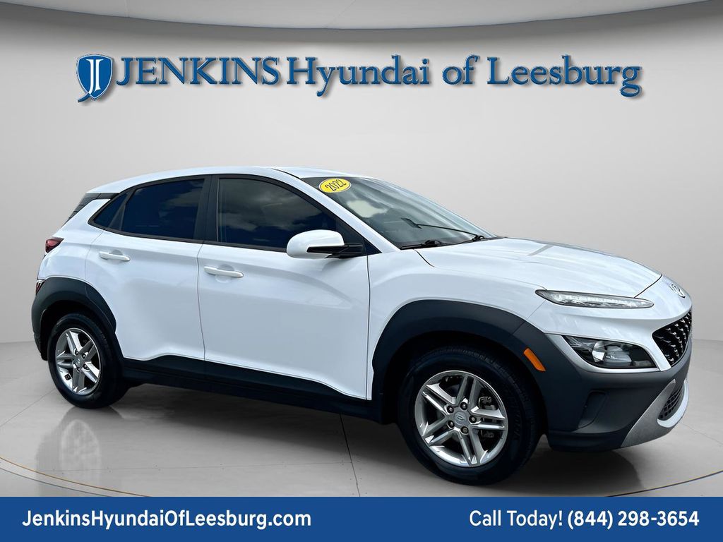 Lunar White 2022 Hyundai Kona SE FWD SUV / Crossover Front-Wheel Drive Continuously Variable Transmission