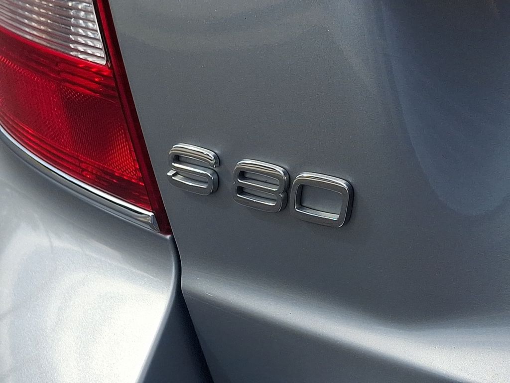 Thumbnail: 2011 Volvo S80 - 26