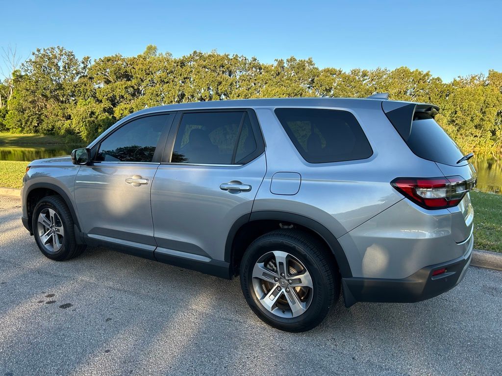 Thumbnail: 2025 Honda Pilot - 3