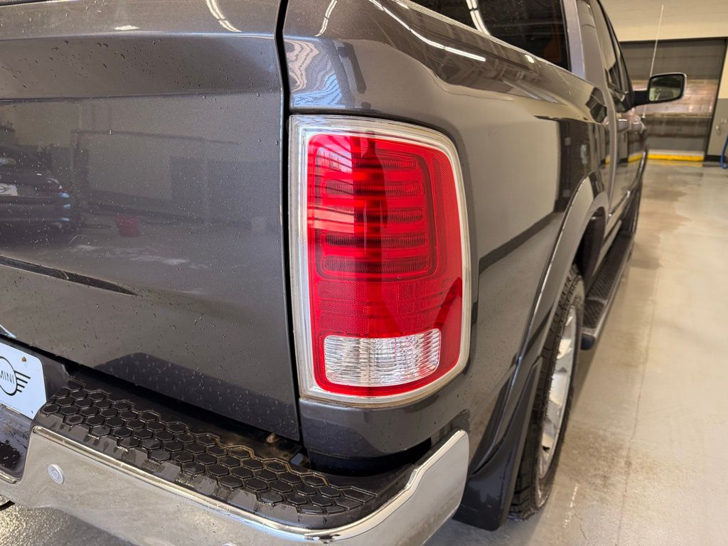 2015 RAM 1500 Laramie 5