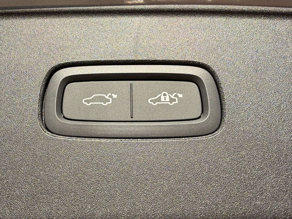 New 2026 Silver Volvo  image 24