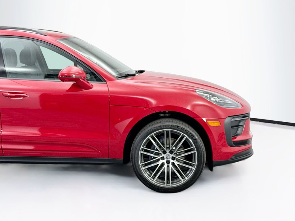 Thumbnail: 2026 Porsche Macan - 11