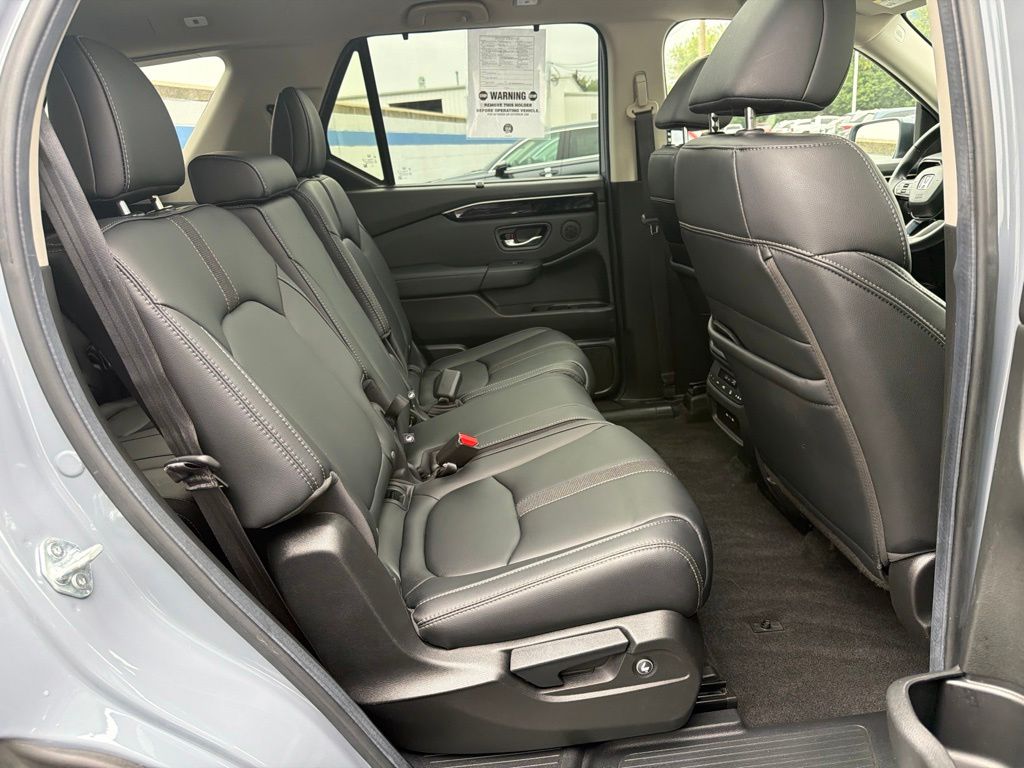 Thumbnail: 2025 Honda Pilot - 24