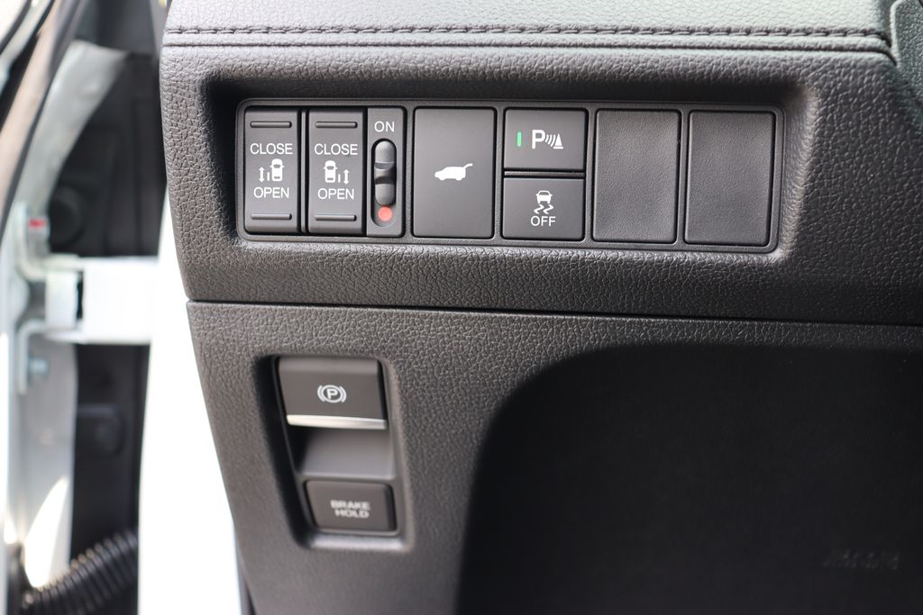 Thumbnail: 2026 Honda Odyssey - 32