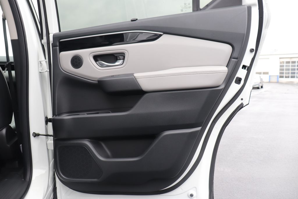 Thumbnail: 2025 Honda Pilot - 16