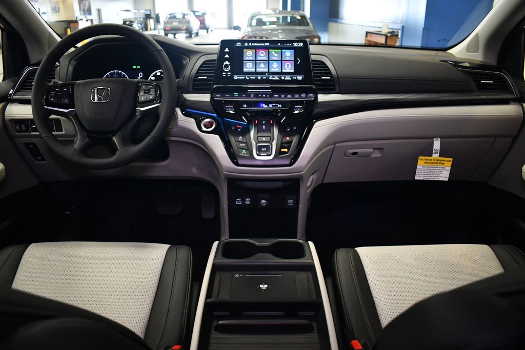 Thumbnail: 2026 Honda Odyssey - 10