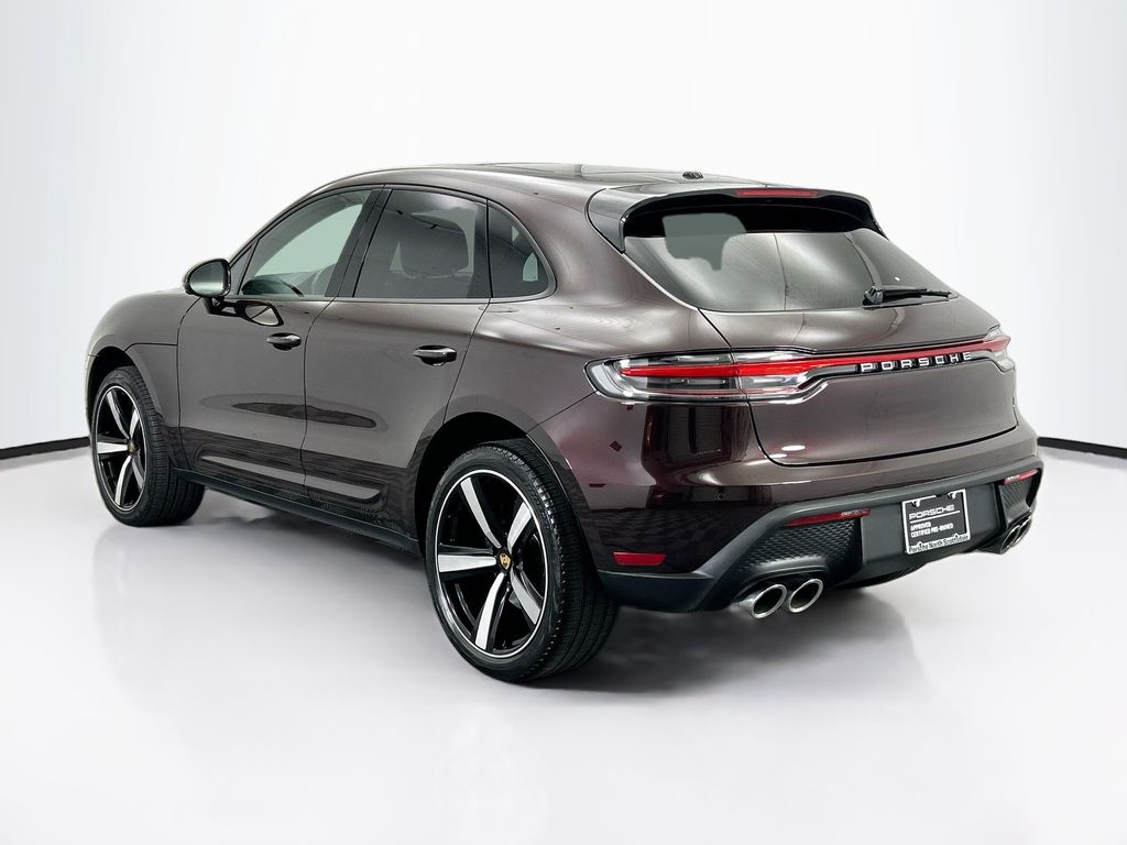 Thumbnail: 2025 Porsche Macan - 3