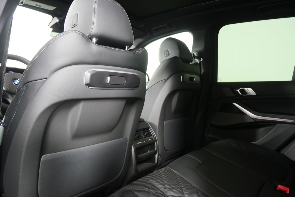 Thumbnail: 2026 BMW X5 - 17