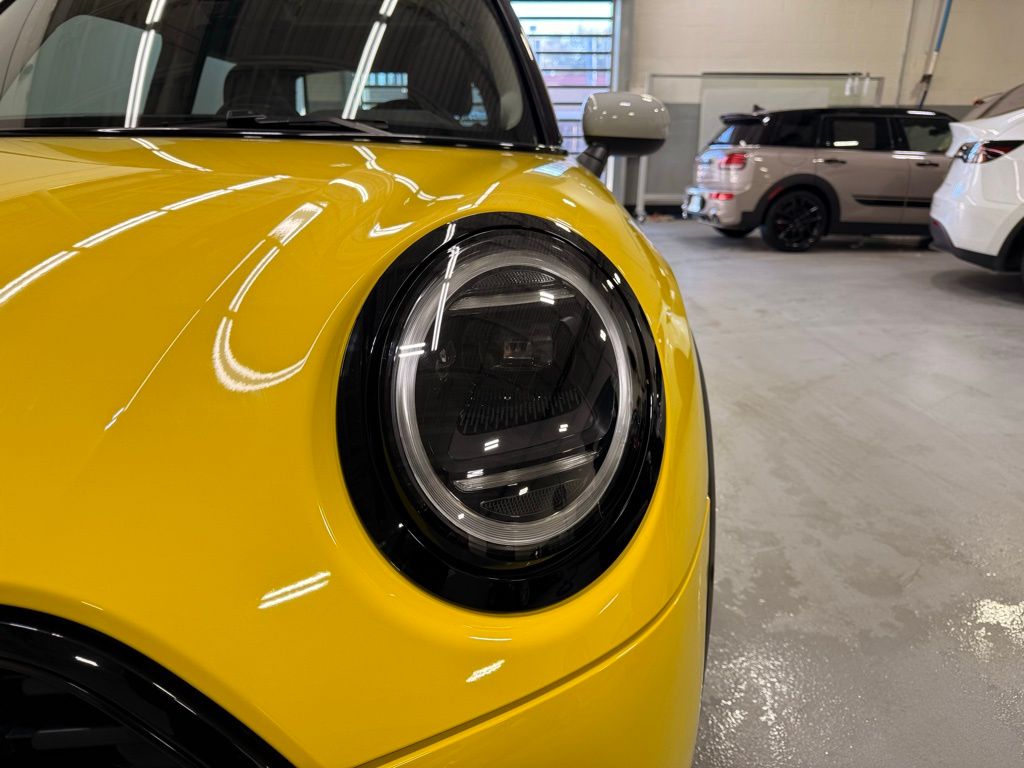 Thumbnail: 2025 MINI Cooper - 9