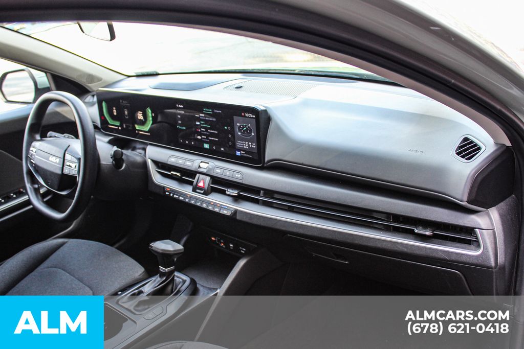 Used 2025 Blue Kia LXS image 23
