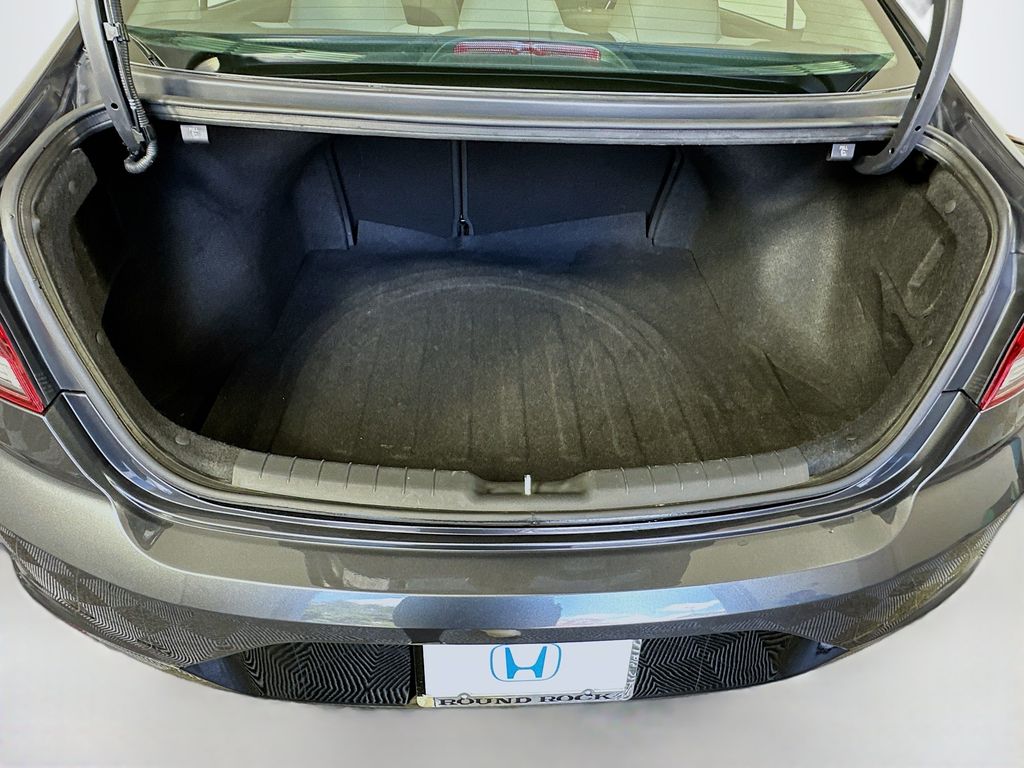 Thumbnail: 2020 Hyundai Elantra - 24