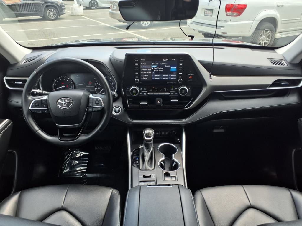 2020 Toyota Highlander XLE photo 13