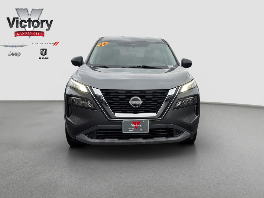 View vehicle photo 2