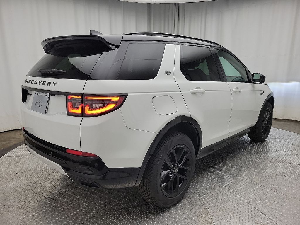 2024 Land Rover Discovery Sport SE 3