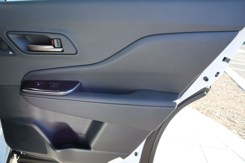 Thumbnail: 2025 Toyota Crown Signia - 26