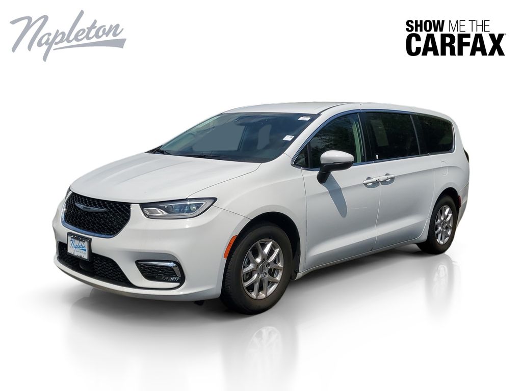 Bright White Clearcoat 2023 Chrysler Pacifica Minivan Front-Wheel Drive 9-Speed Automatic