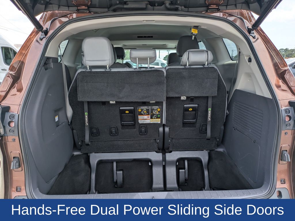 2021 Toyota Sienna XLE