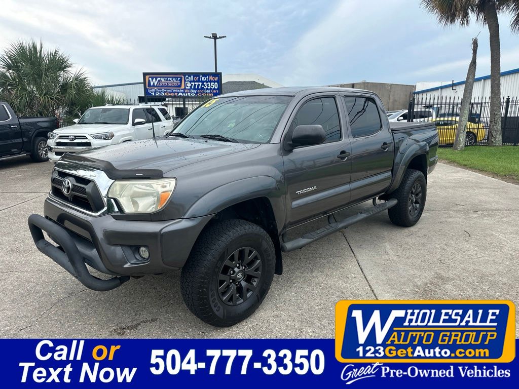 Magnetic Gray Metallic 2015 Toyota Tacoma Pickup Truck 4X2 5-Speed Automatic