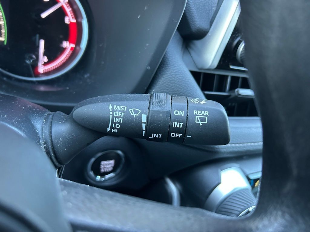 Thumbnail: 2024 Toyota RAV4 - 20