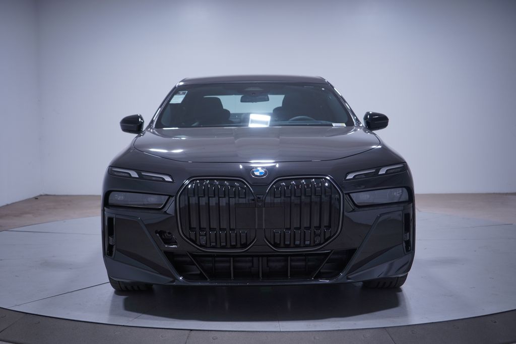 Thumbnail: 2026 BMW 7 Series - 4