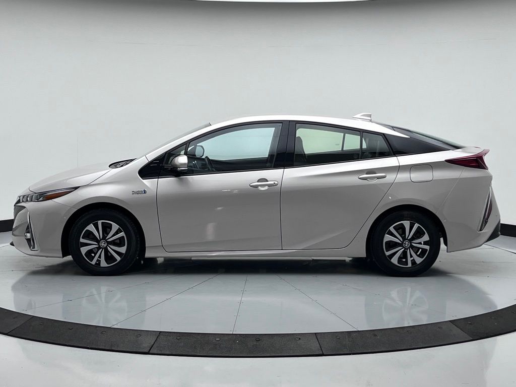 2017 Toyota Prius Prime Advanced 8