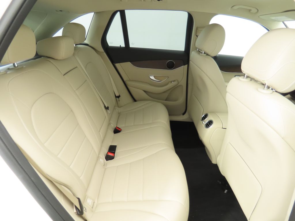 Thumbnail: 2021 Mercedes-Benz GLC - 20