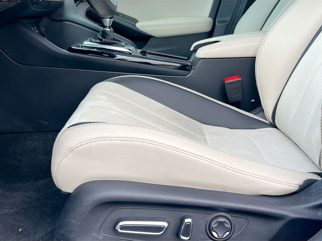 Used 2025 White Acura A-Spec Tech Package image 19