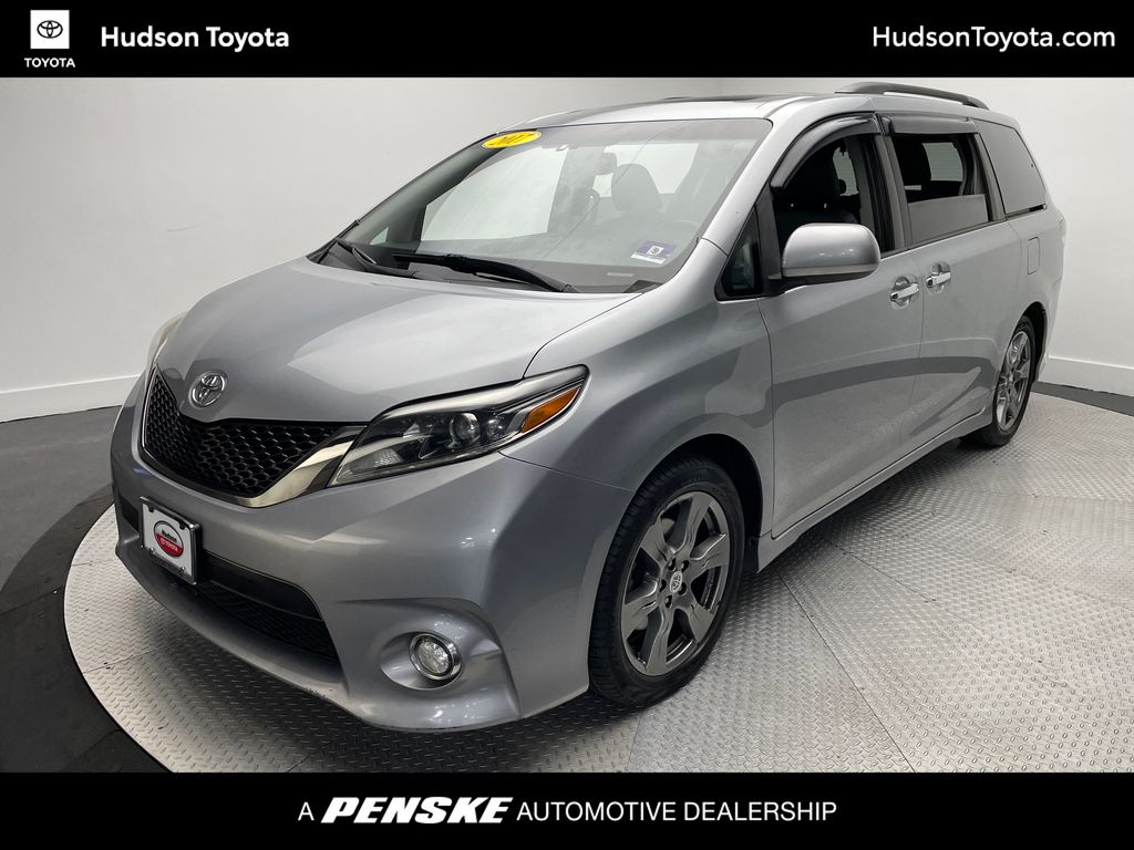 Thumbnail: 2017 Toyota Sienna - 1