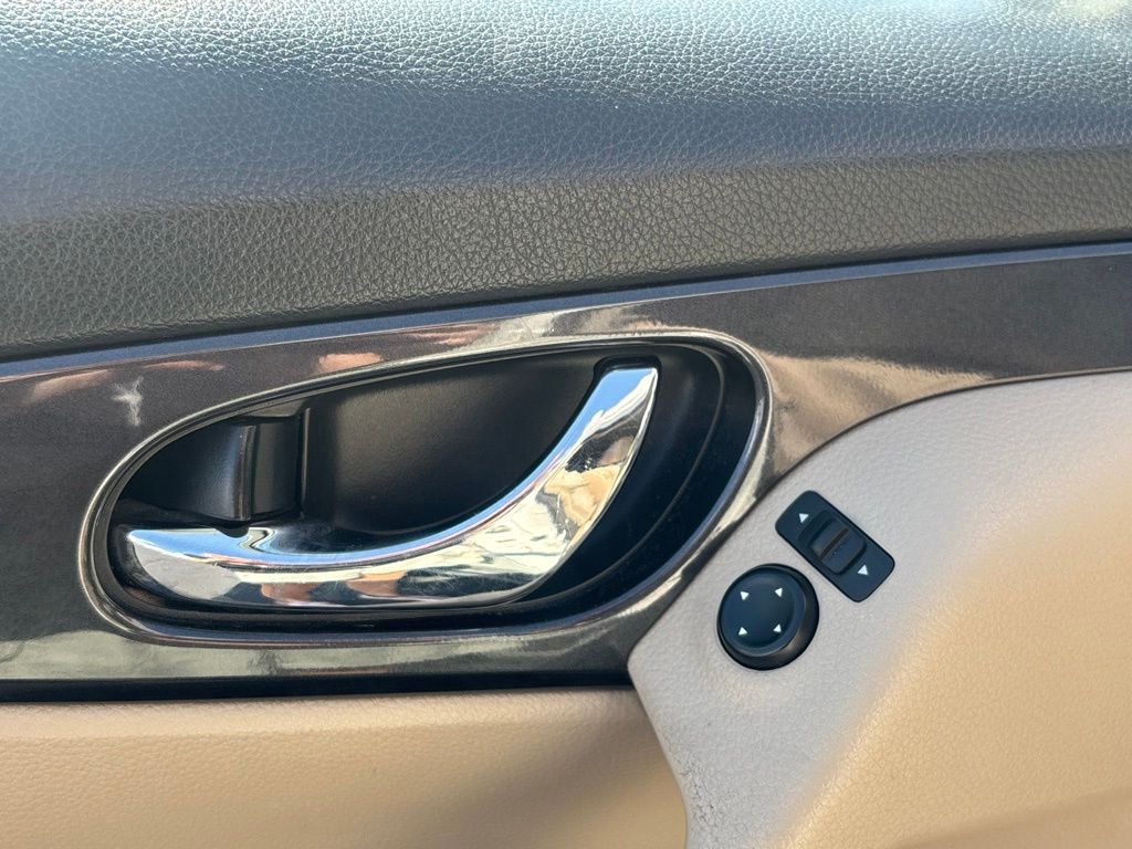 Used 2018 Nissan Rogue SUV