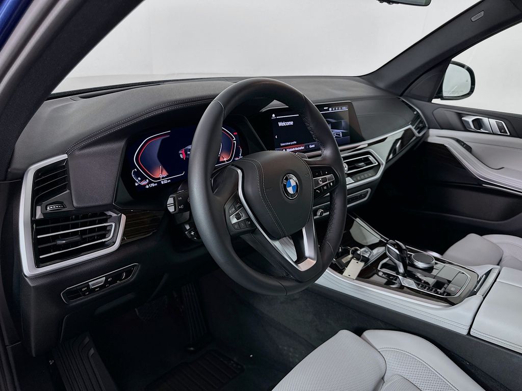 Thumbnail: 2023 BMW X5 - 8