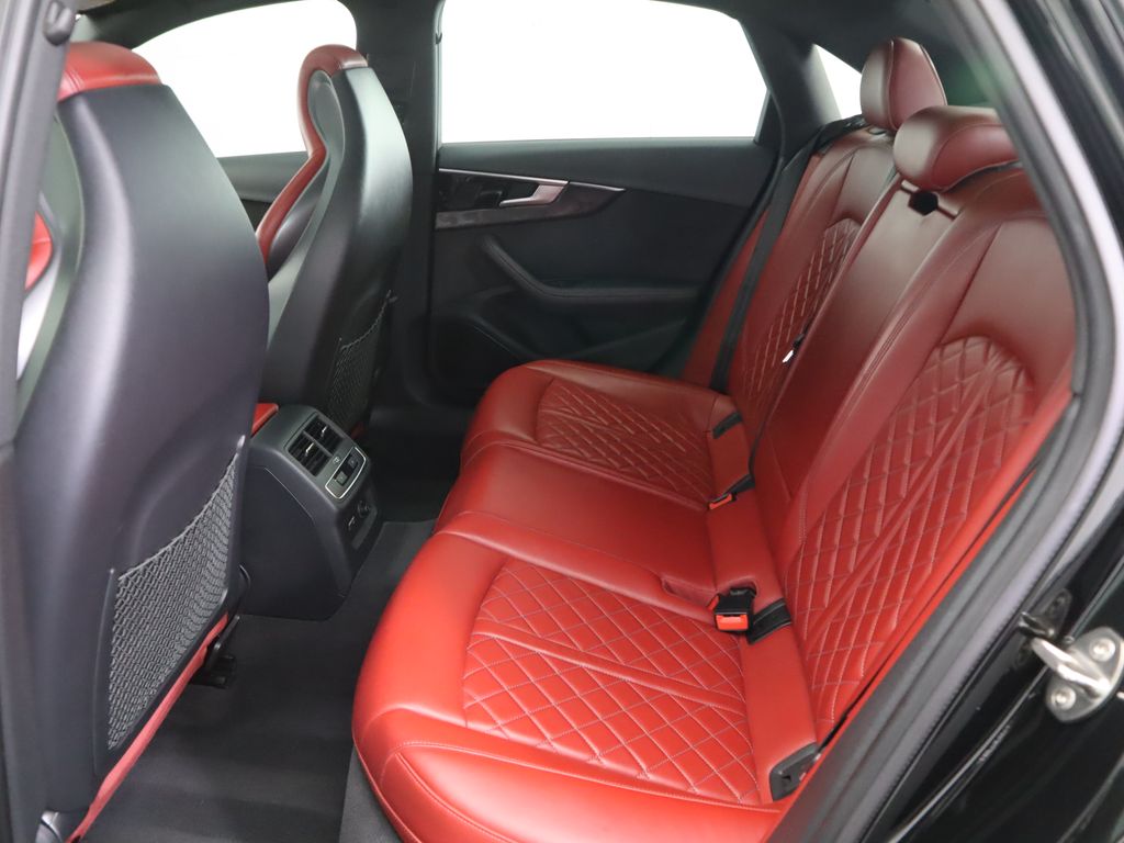 Thumbnail: 2021 Audi S4 - 22