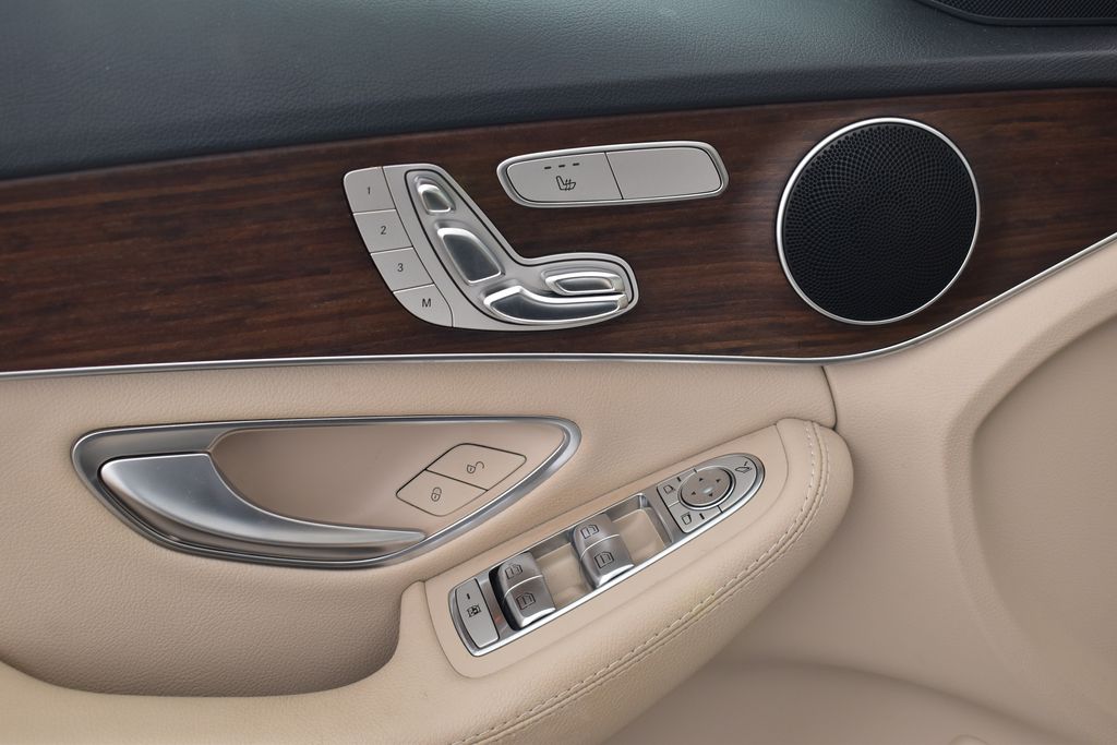 Thumbnail: 2019 Mercedes-Benz C-Class - 12