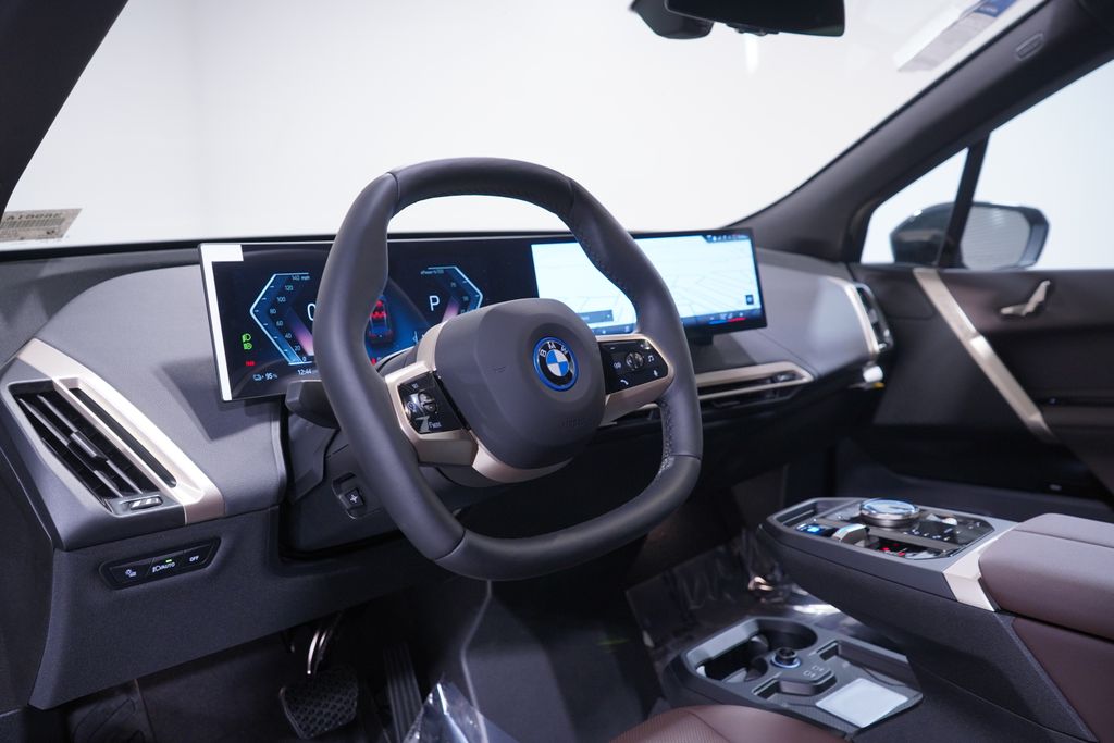 2025 BMW iX xDrive50 6