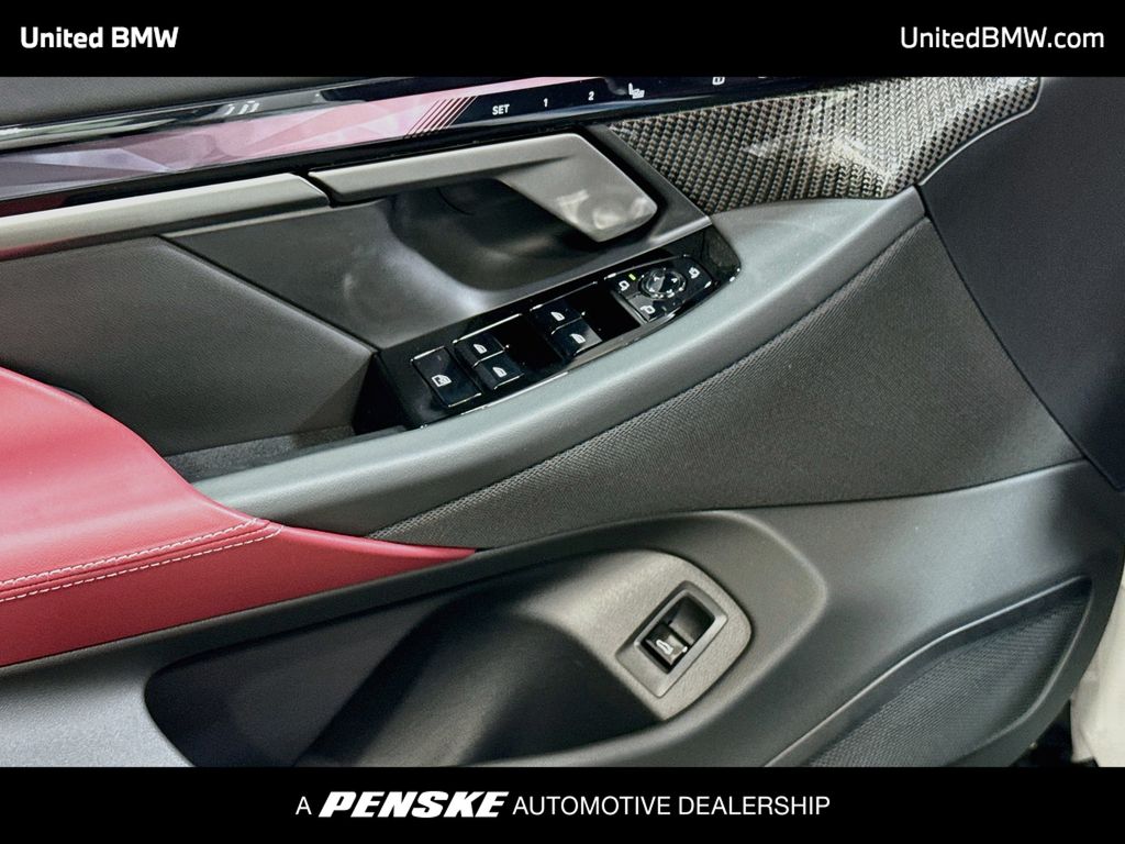 Thumbnail: 2027 BMW 5 Series - 3
