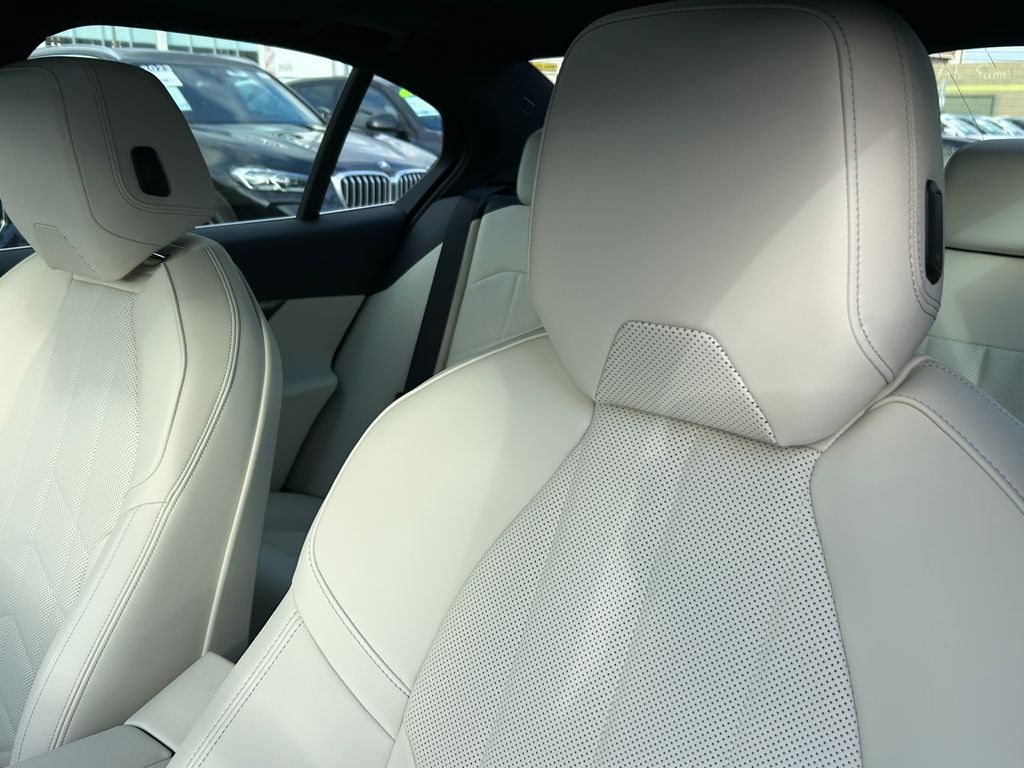 Thumbnail: 2026 BMW 5 Series - 14